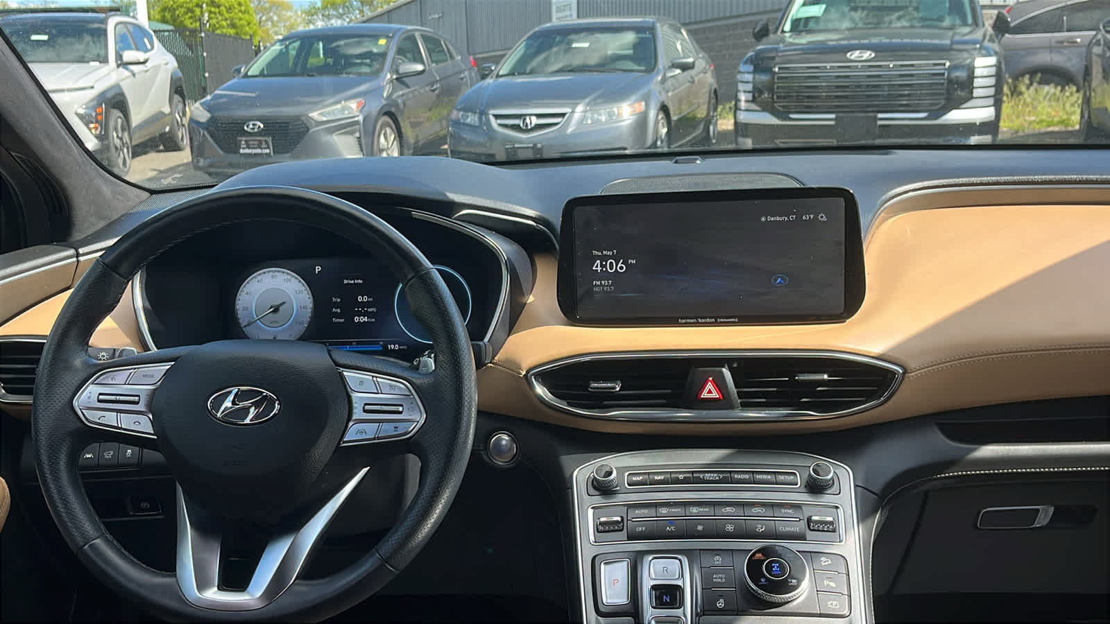 Used 2023 Hyundai Santa Fe Calligraphy w/ Winter Weather Package AWD/4WD image 24