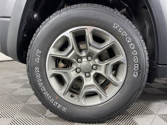 Used 2022 Jeep Cherokee Trailhawk w/ Comfort/Convenience Group image 16