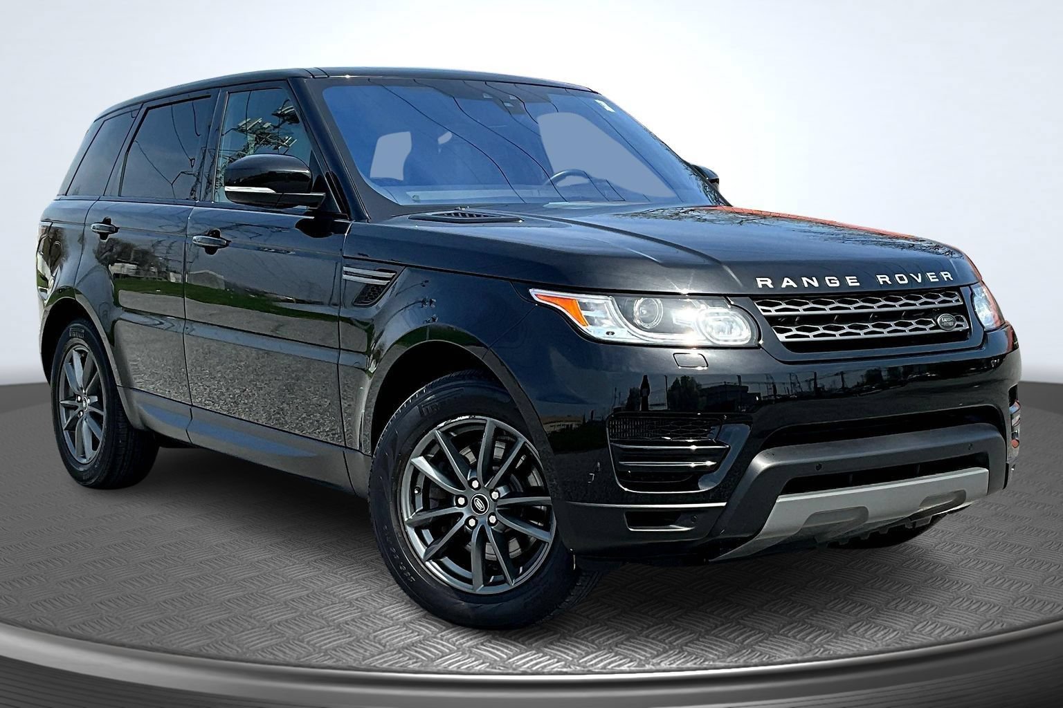 Used 2017 Land Rover Range Rover Sport SE AWD/4WD image 3