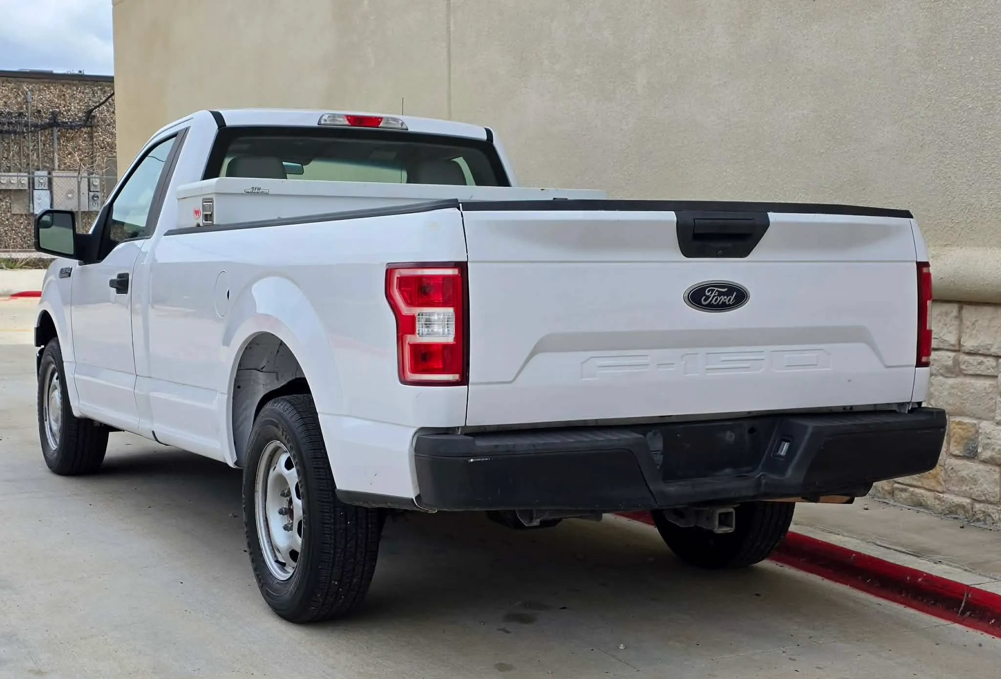 Used 2018 Ford F150 XL w/ Equipment Group 101A Mid RWD image 5