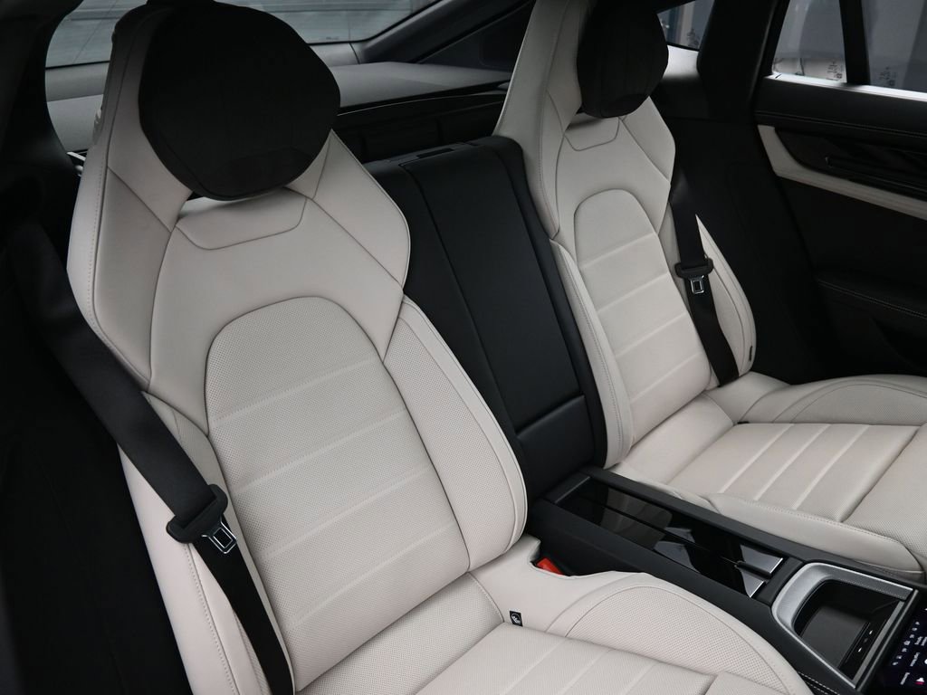 Certified 2026 Porsche Panamera GTS image 28