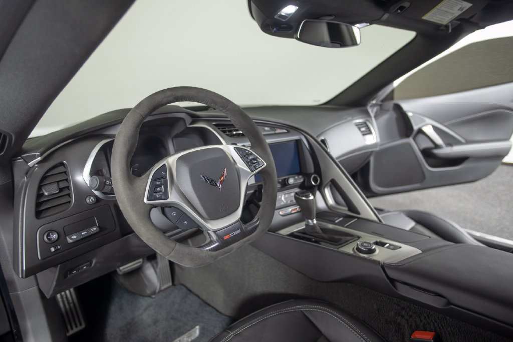 Used 2017 Chevrolet Corvette Z06 RWD image 5