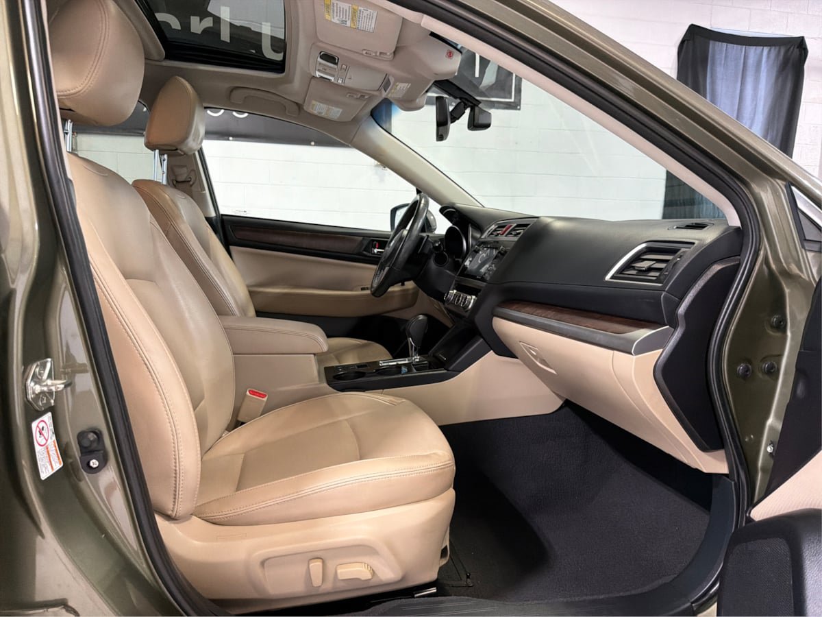 Used 2017 Subaru Outback 3.6R Limited AWD/4WD image 15