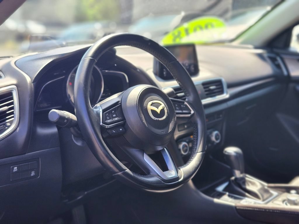 Used 2018 MAZDA MAZDA3 Grand Touring FWD image 19
