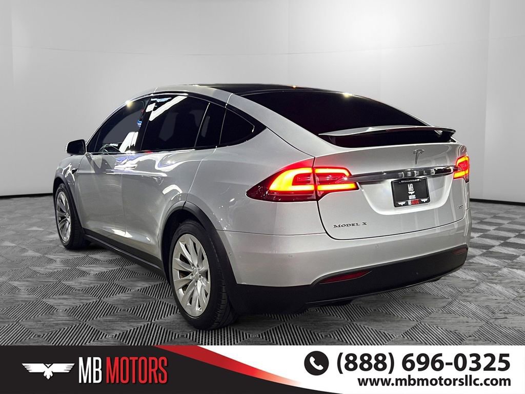 Used 2018 Tesla Model X 75D AWD/4WD image 8