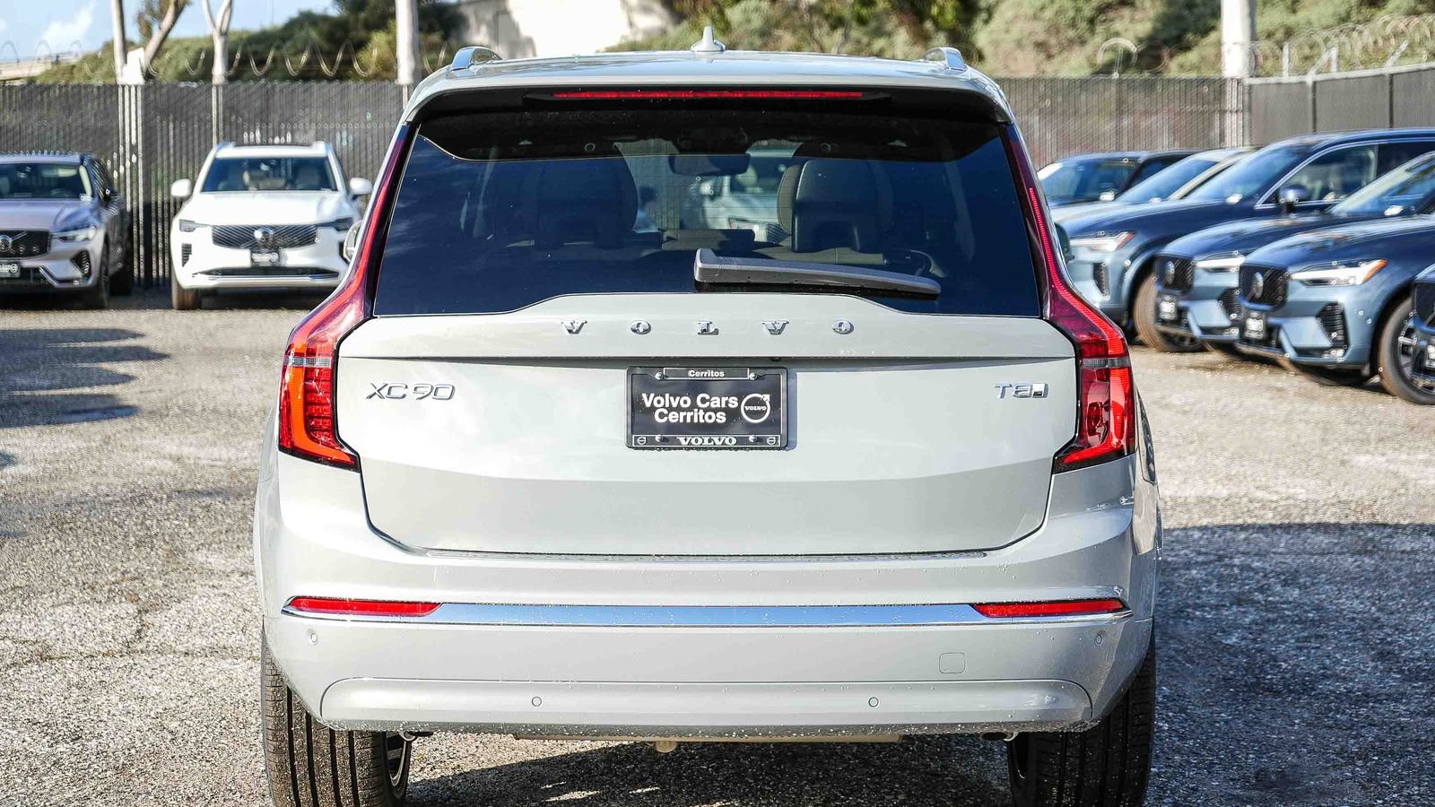 New 2026 Volvo XC90 T8 Plus w/ Protection Package Premier AWD/4WD image 7