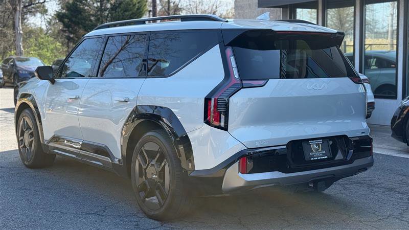 Used 2024 Kia EV9 GT-Line image 3
