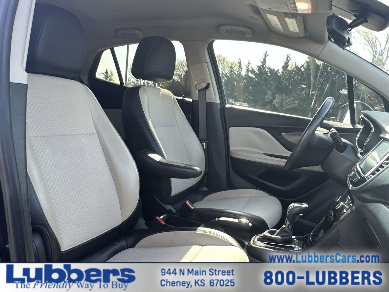 Used 2021 Buick Encore Preferred image 21