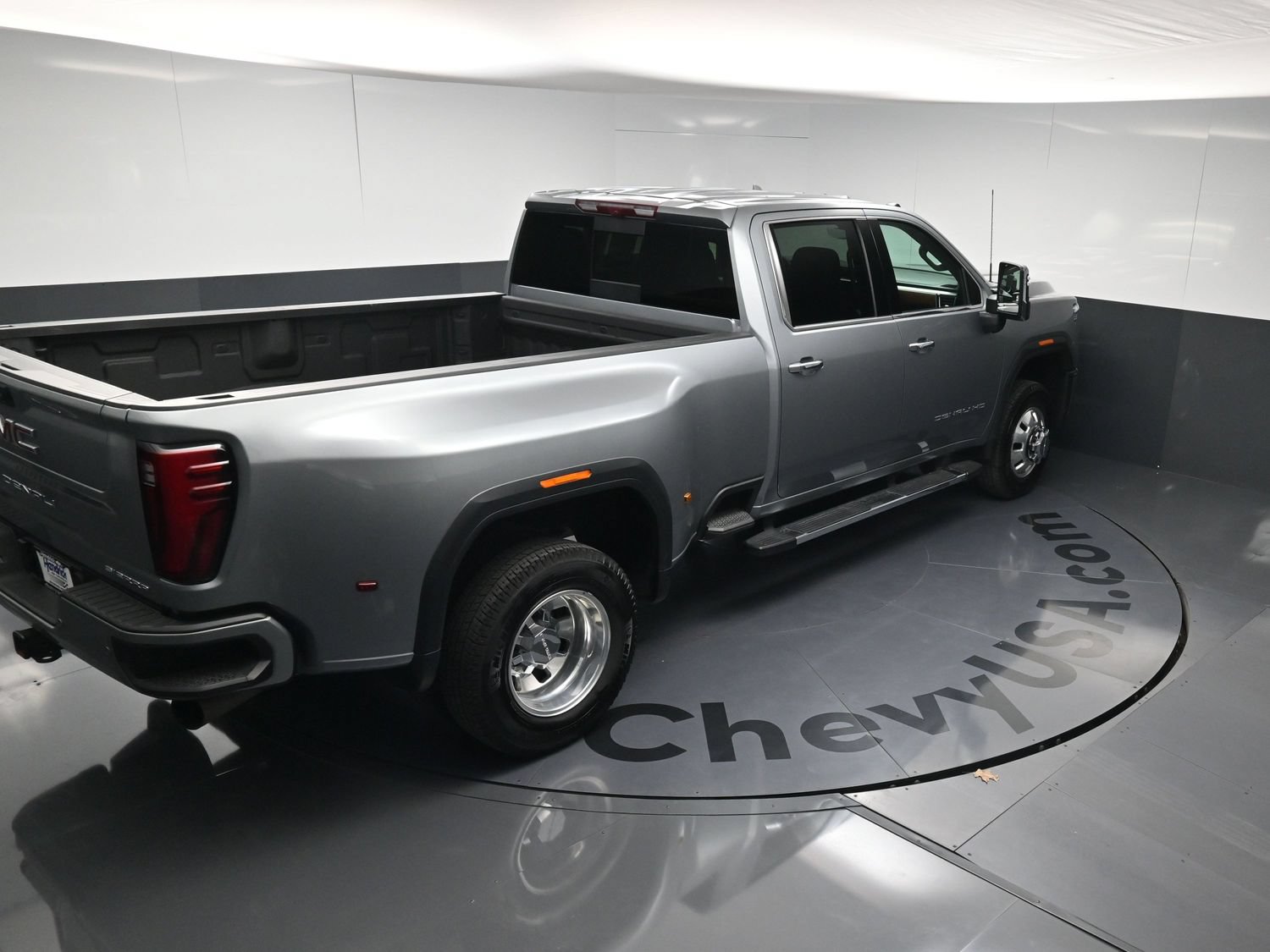Used 2026 GMC Sierra 3500 Denali w/ Denali Reserve Package AWD/4WD image 35