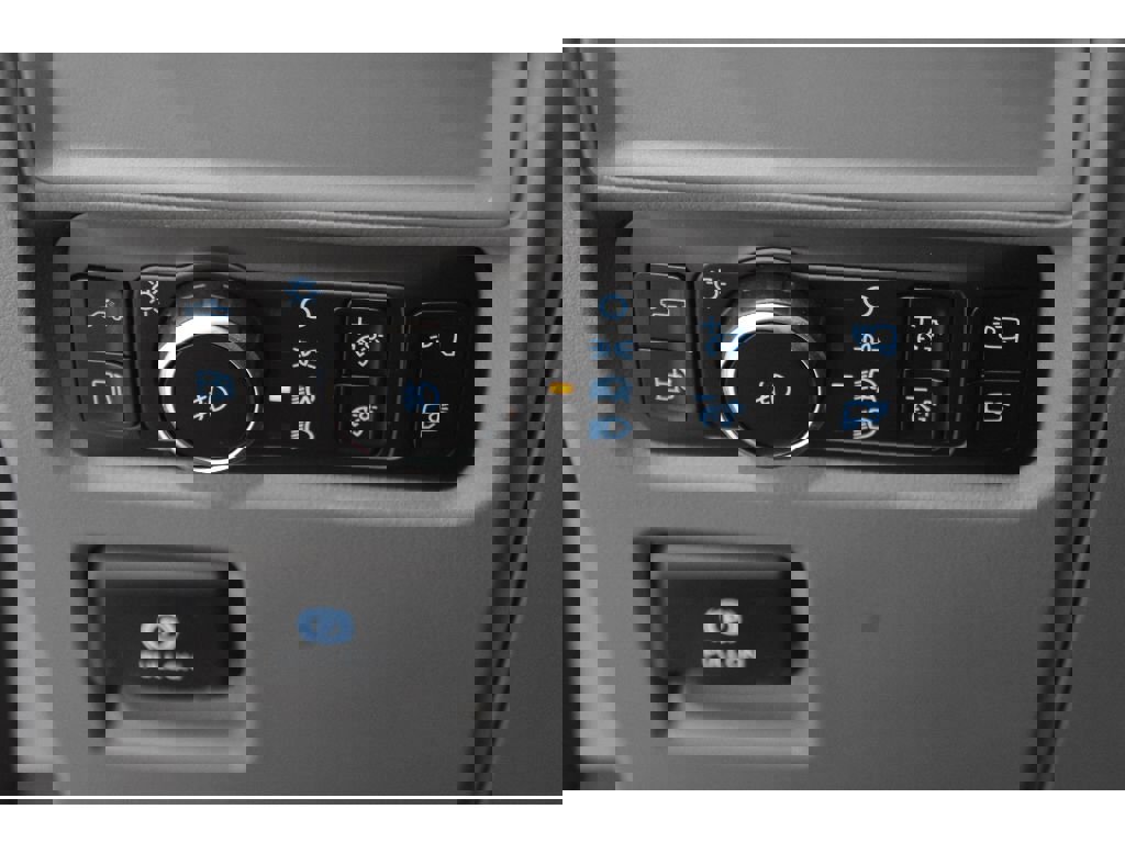 New 2025 Ford F150 XLT w/ Equipment Group 302A MID image 28