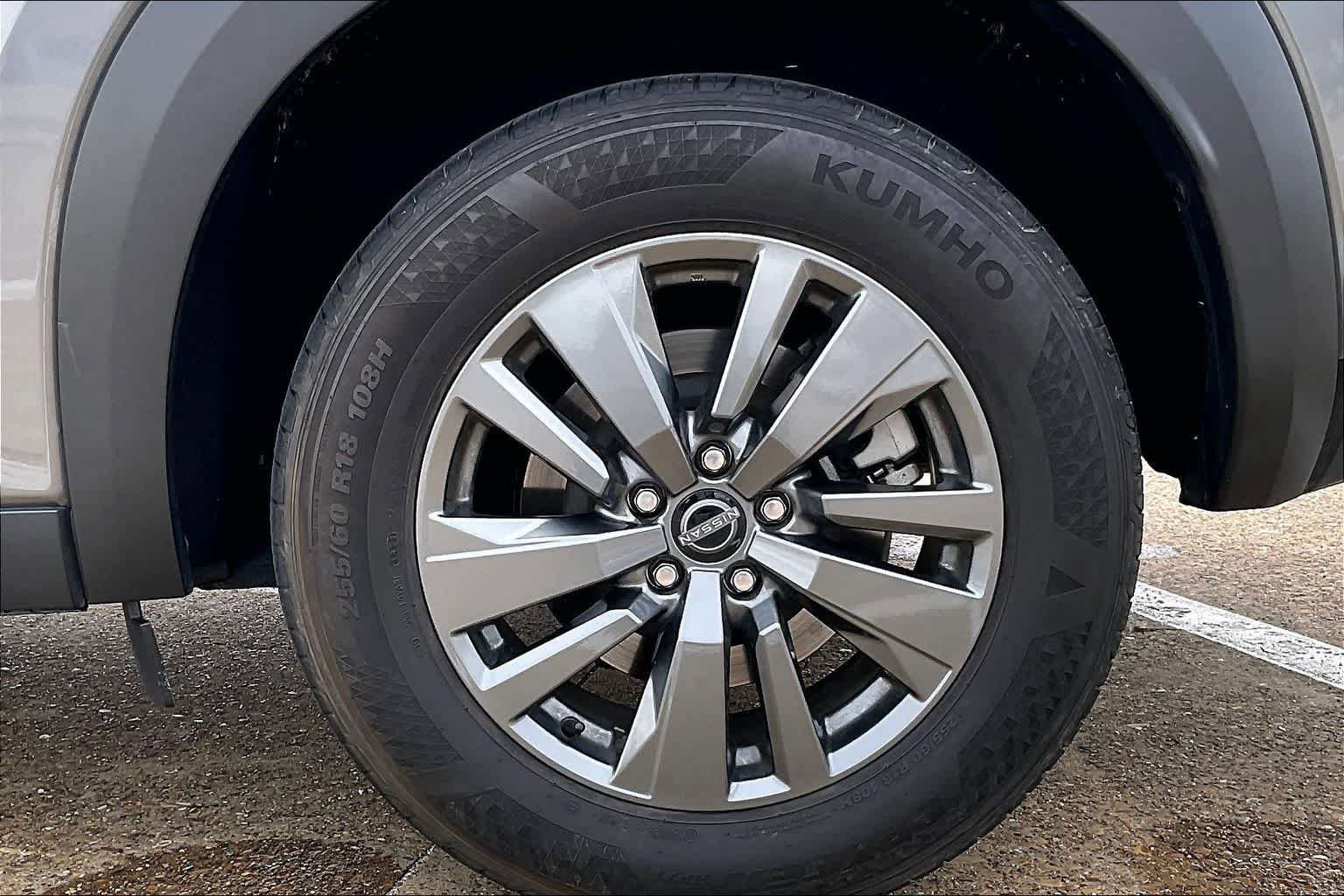 Used 2025 Nissan Pathfinder SV AWD/4WD image 8