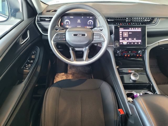 Used 2023 Jeep Grand Cherokee L Laredo AWD/4WD image 16