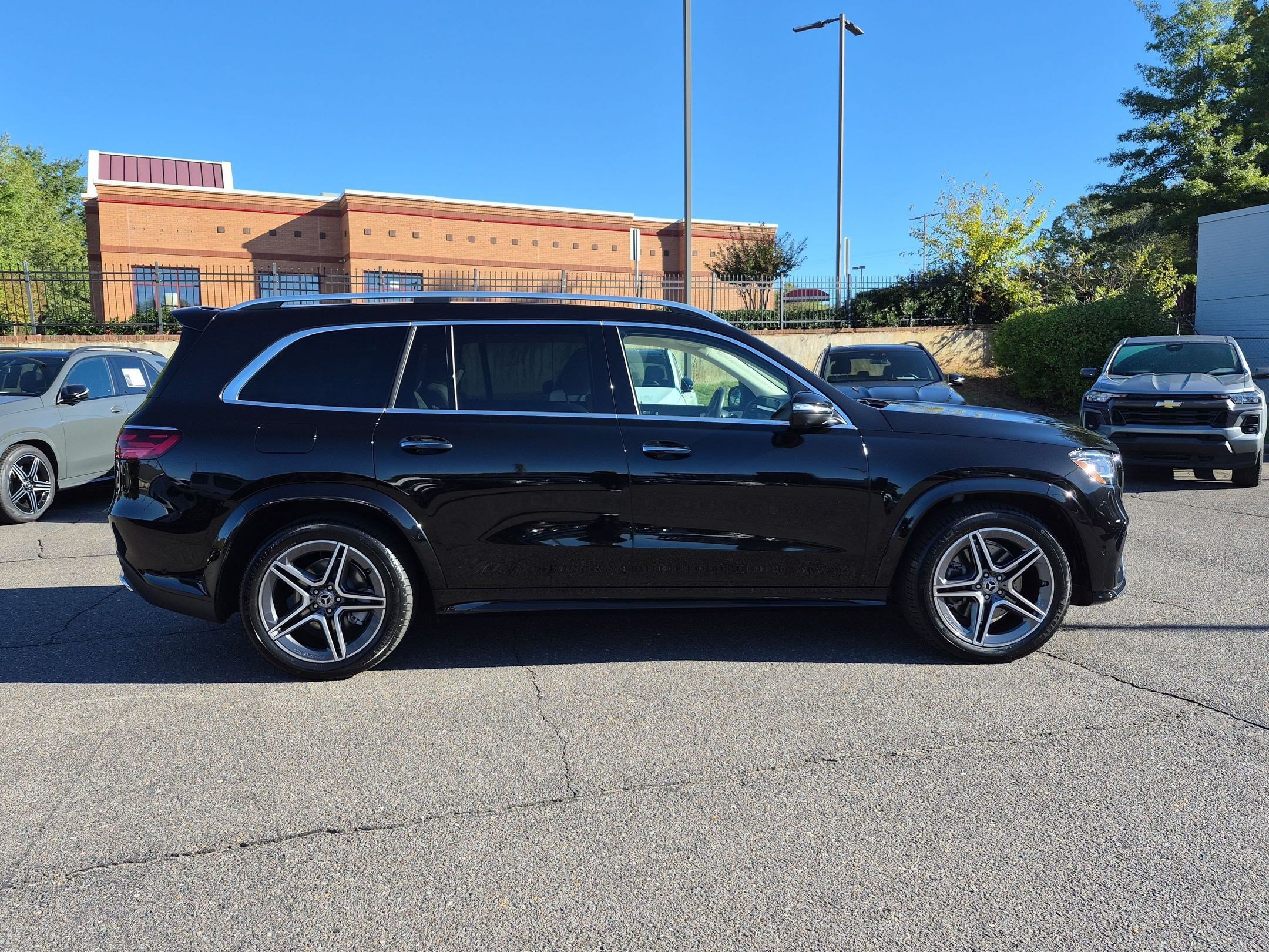 Certified 2025 Mercedes-Benz GLS 450 4MATIC image 2