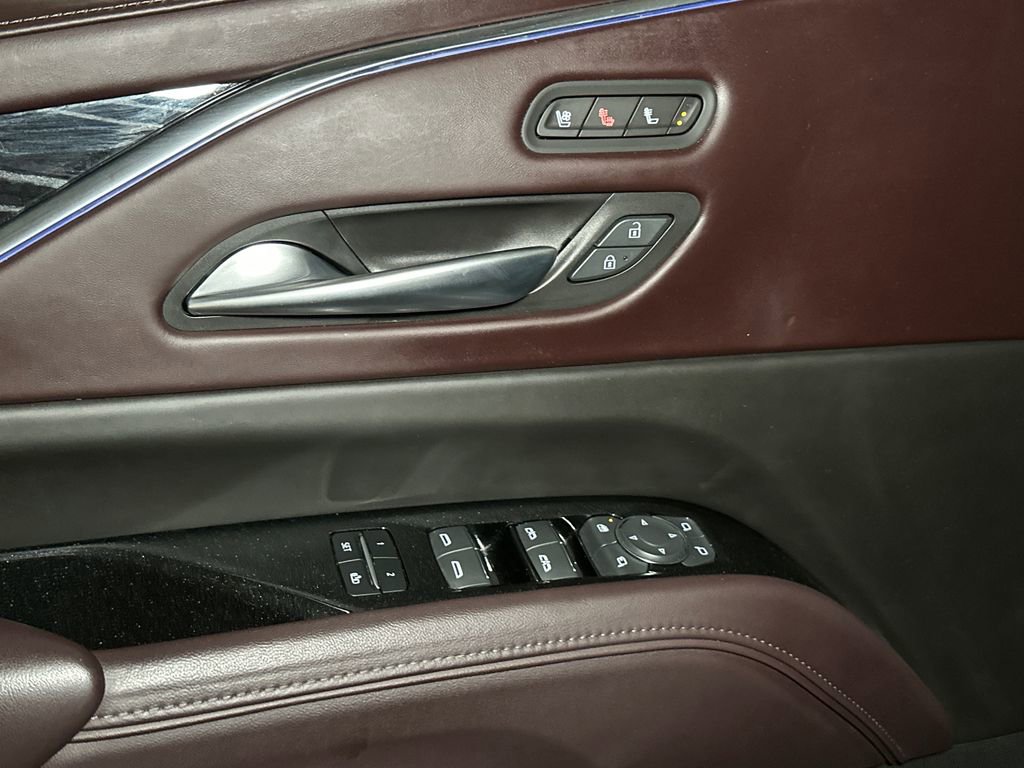 Used 2023 Cadillac Escalade ESV V image 21