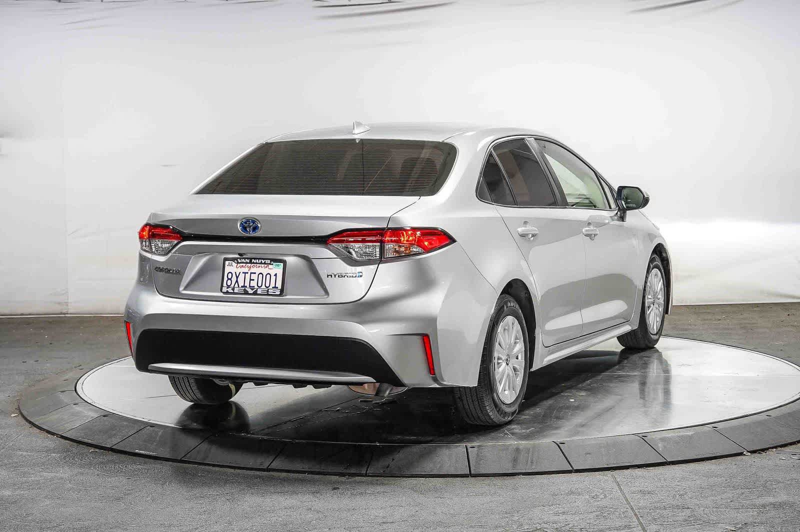 Certified 2022 Toyota Corolla LE FWD image 5