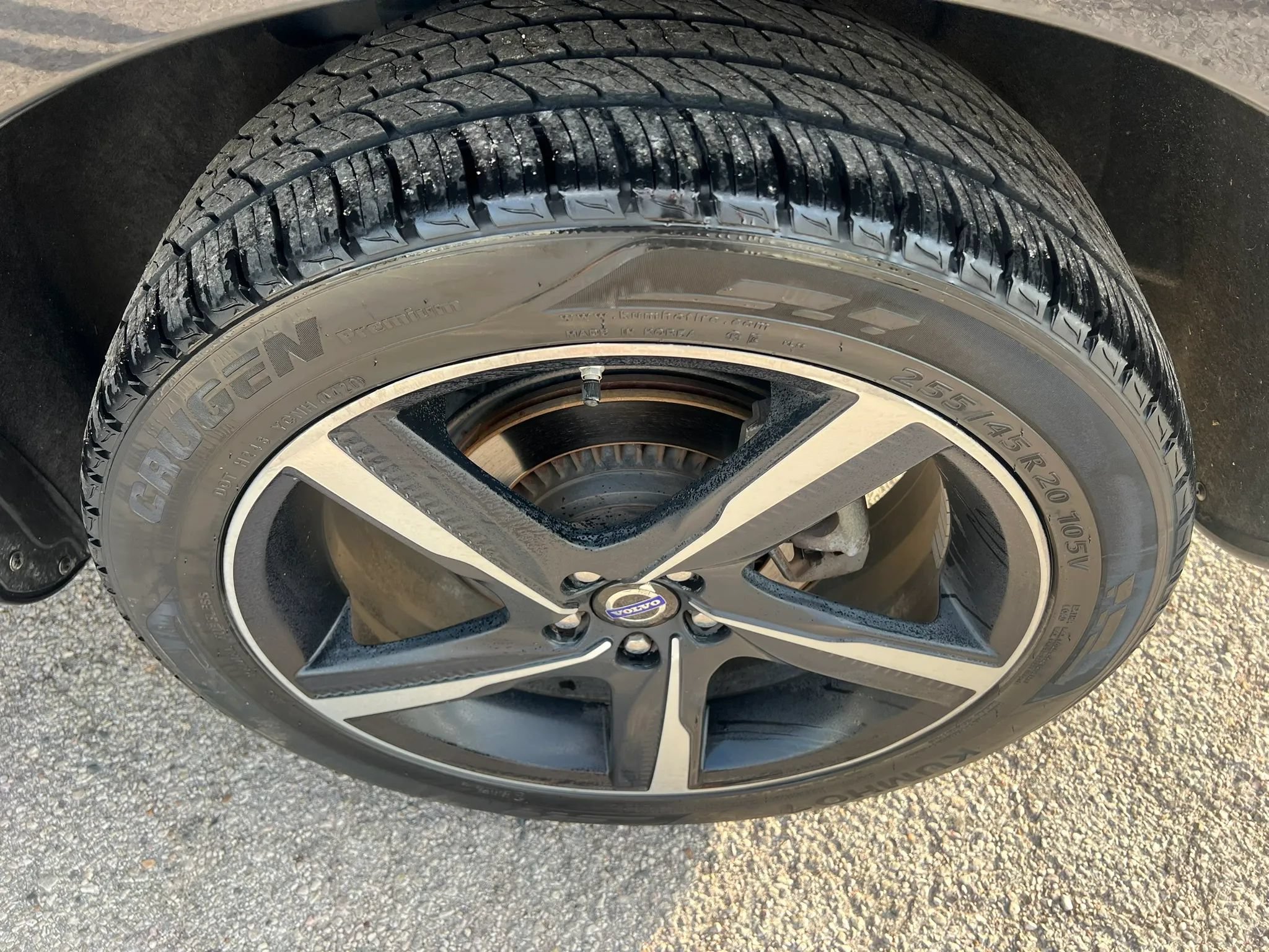Used 2014 Volvo XC60 T6 R-Design AWD/4WD image 28