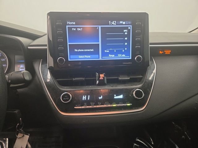Used 2021 Toyota Corolla LE image 23