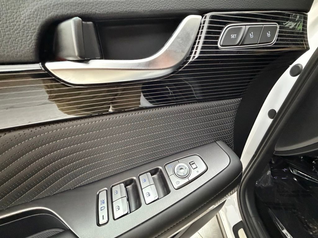 Certified 2025 Hyundai Palisade Calligraphy image 27