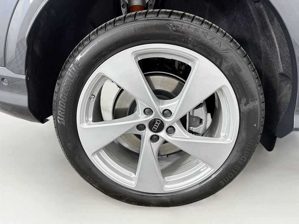 Used 2025 Audi Q5 Premium Plus AWD/4WD image 34