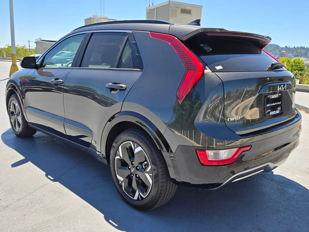 Certified 2024 Kia Niro Wind w/ Wind Preserve Package FWD image 6