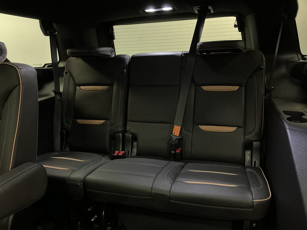 Used 2024 GMC Yukon AT4 AWD/4WD image 19