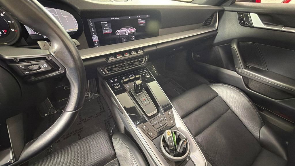 Used 2020 Porsche 911 Carrera RWD image 19