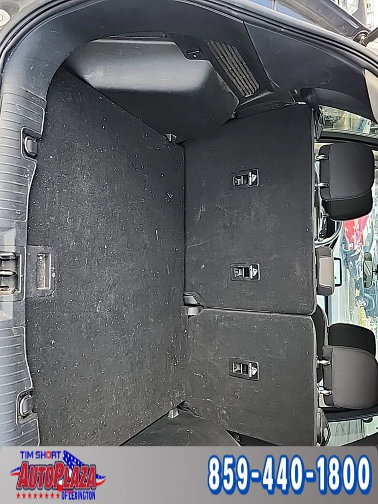 Used 2020 Ford Escape SE image 19