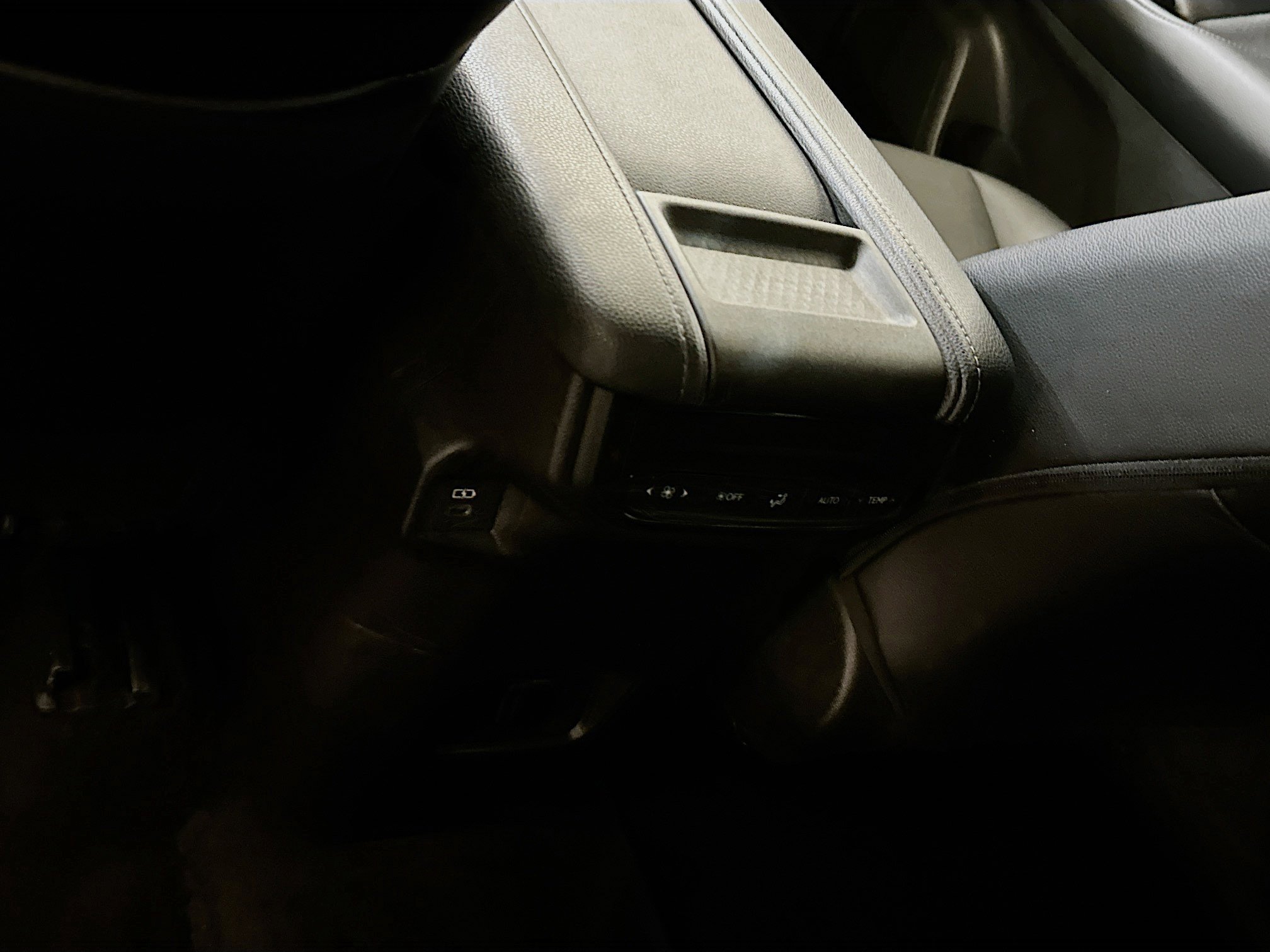 Used 2025 Toyota Grand Highlander AWD image 28