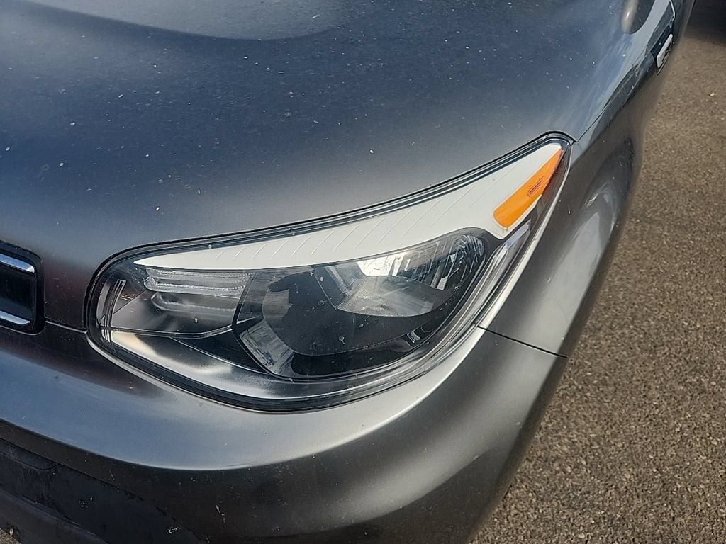 Used 2019 Kia Soul FWD image 6