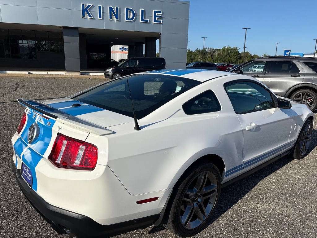Used 2010 Ford Mustang Shelby GT500 RWD image 18