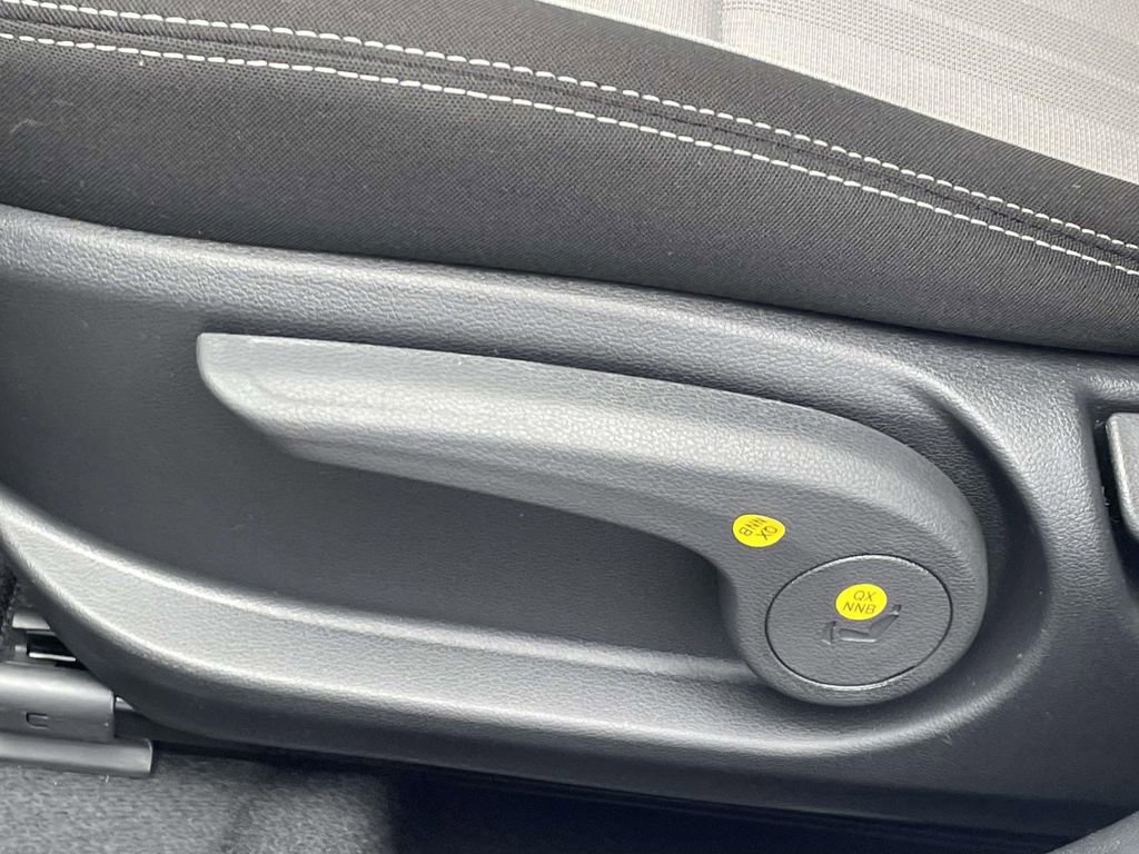 New 2026 Hyundai Venue SEL image 16