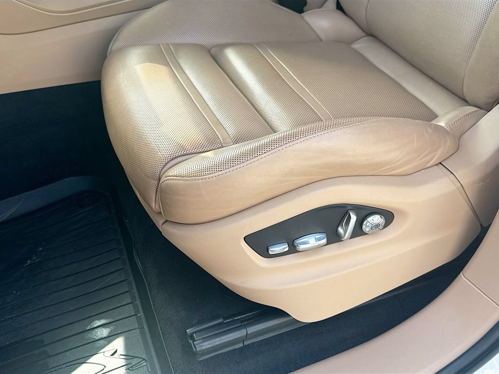 Used 2021 Porsche Cayenne AWD/4WD image 21