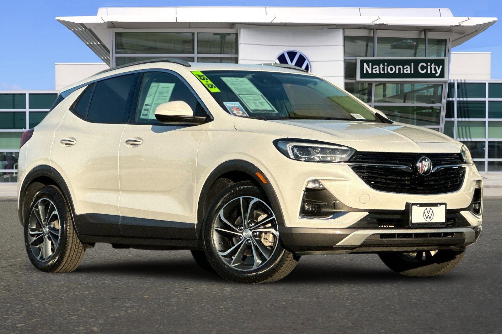 Used 2020 Buick Encore GX Essence image 2