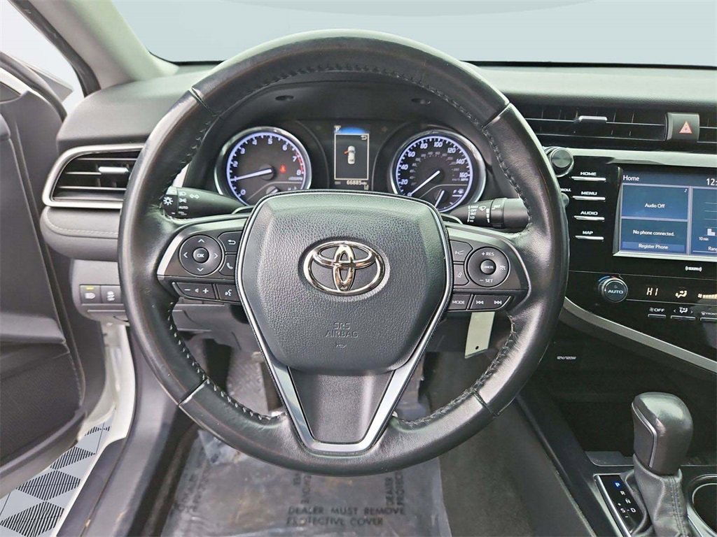 Used 2020 Toyota Camry SE image 14