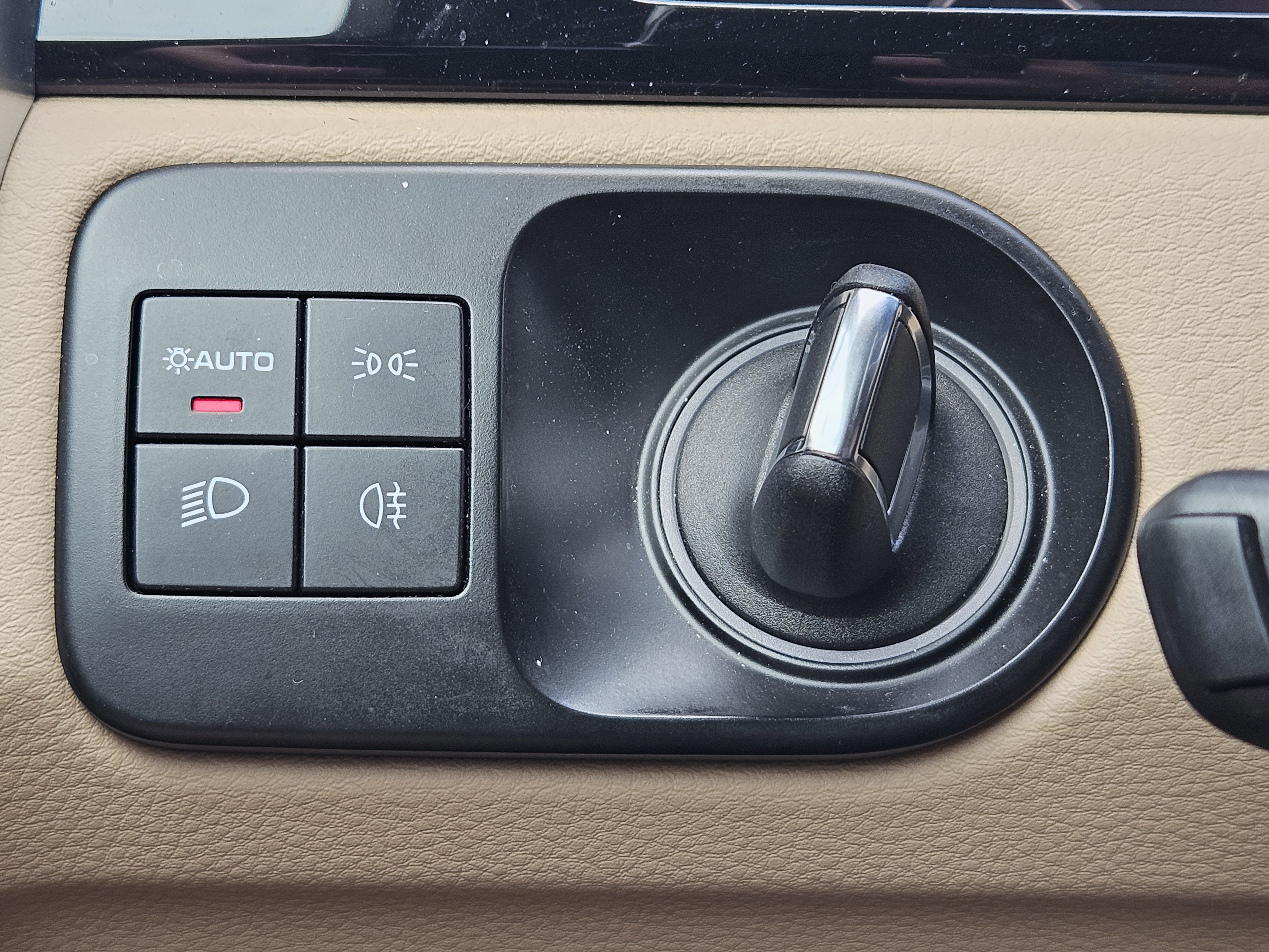Certified 2022 Porsche Cayenne AWD/4WD image 21