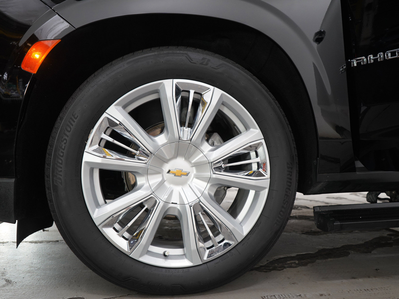 Used 2024 Chevrolet Tahoe High Country AWD/4WD image 32