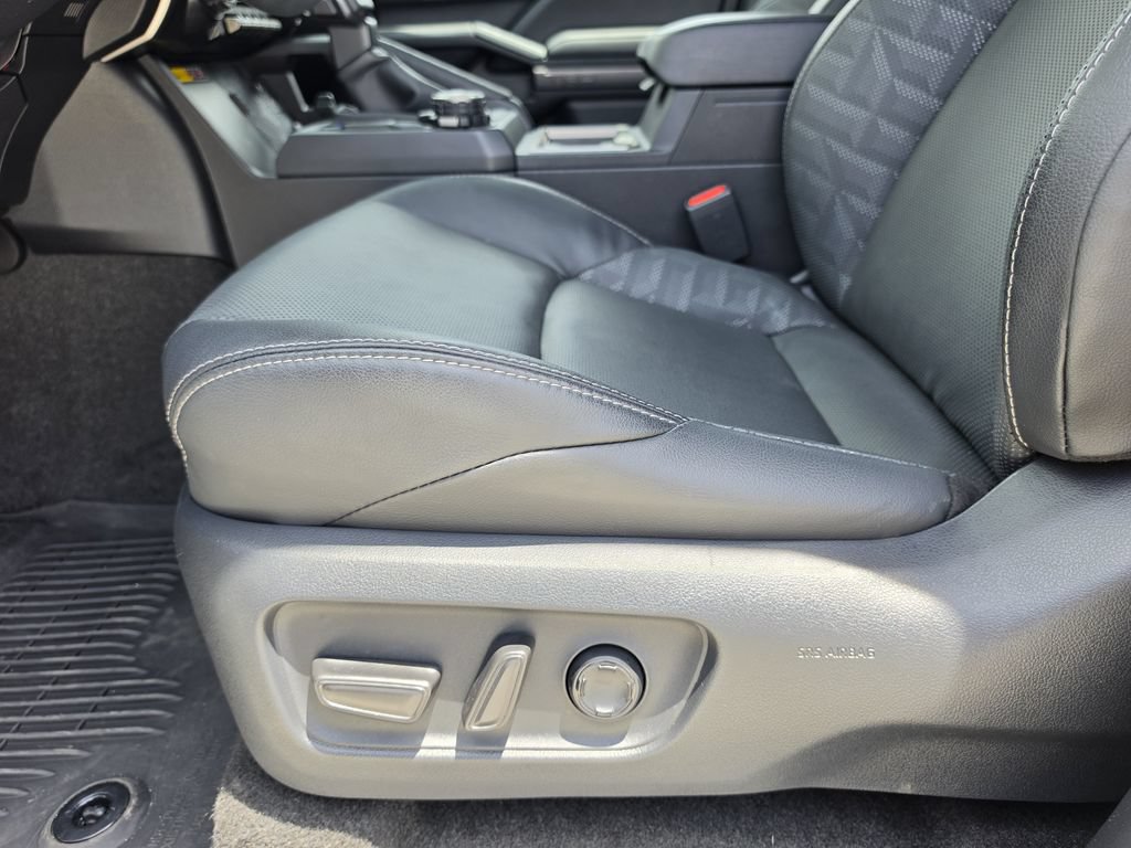 Used 2025 Toyota 4Runner TRD Off-Road Premium AWD/4WD image 14