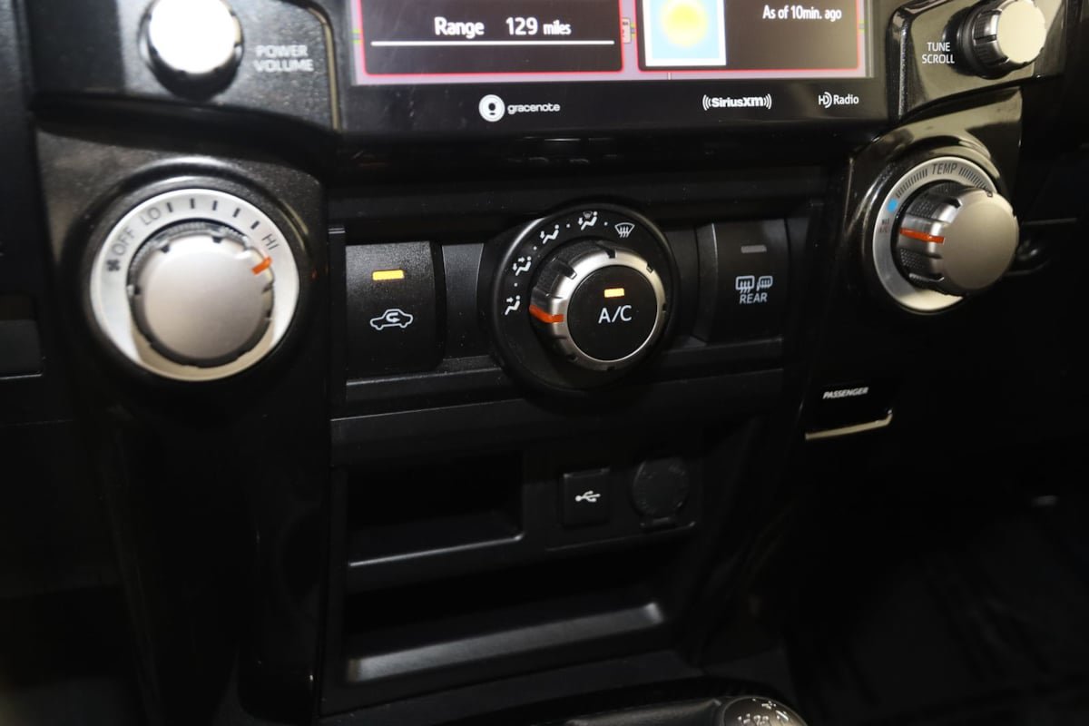 Used 2021 Toyota 4Runner TRD Off-Road Premium AWD/4WD image 25