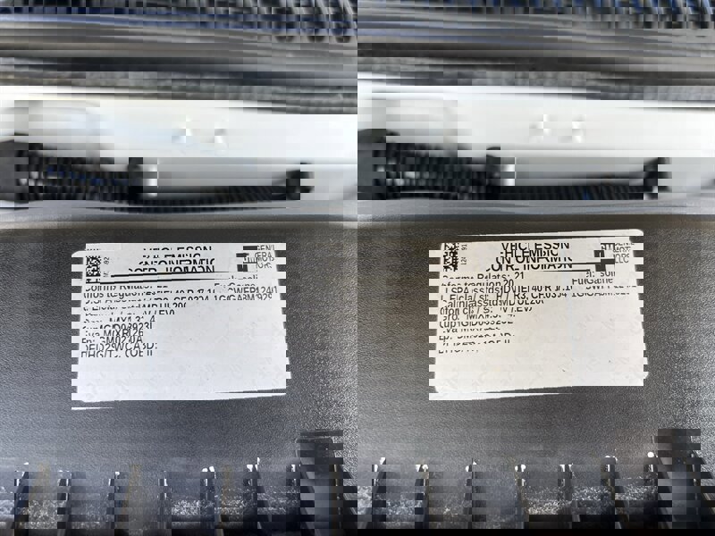 Used 2021 Chevrolet Express 2500 w/ Driver Convenience Package image 23