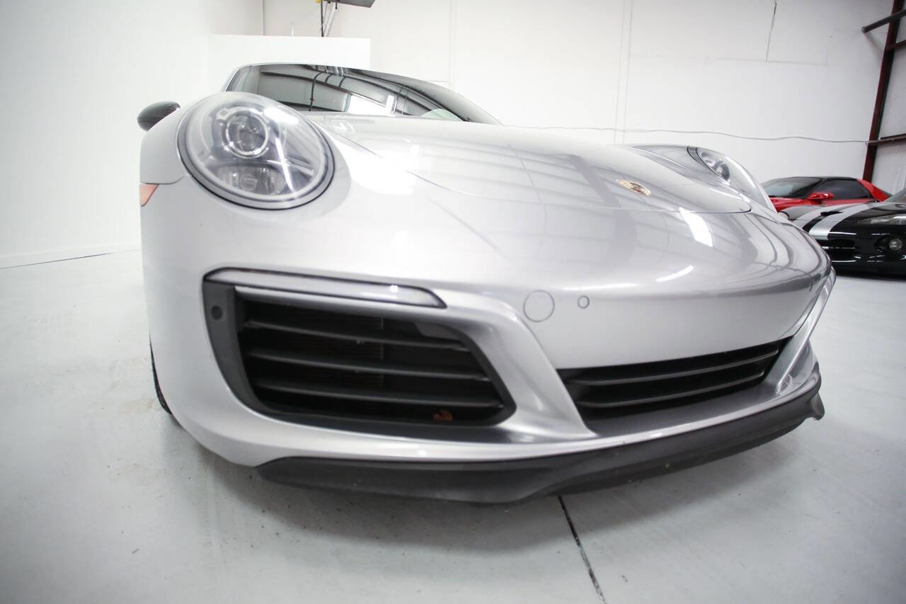 Used 2018 Porsche 911 Carrera T image 15