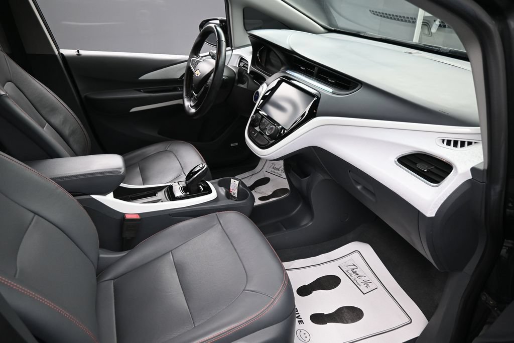 Used 2019 Chevrolet Bolt Premier w/ Infotainment Package FWD image 31