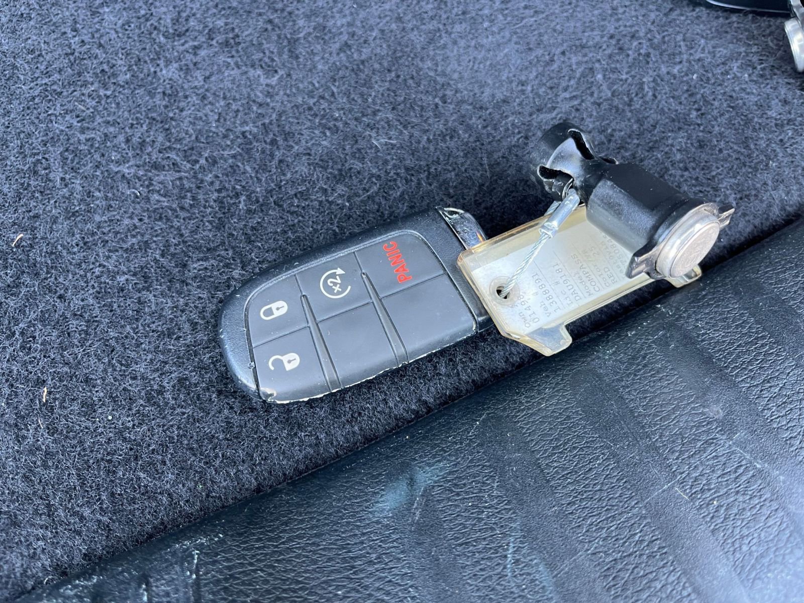Used 2025 Jeep Compass Limited AWD/4WD image 21