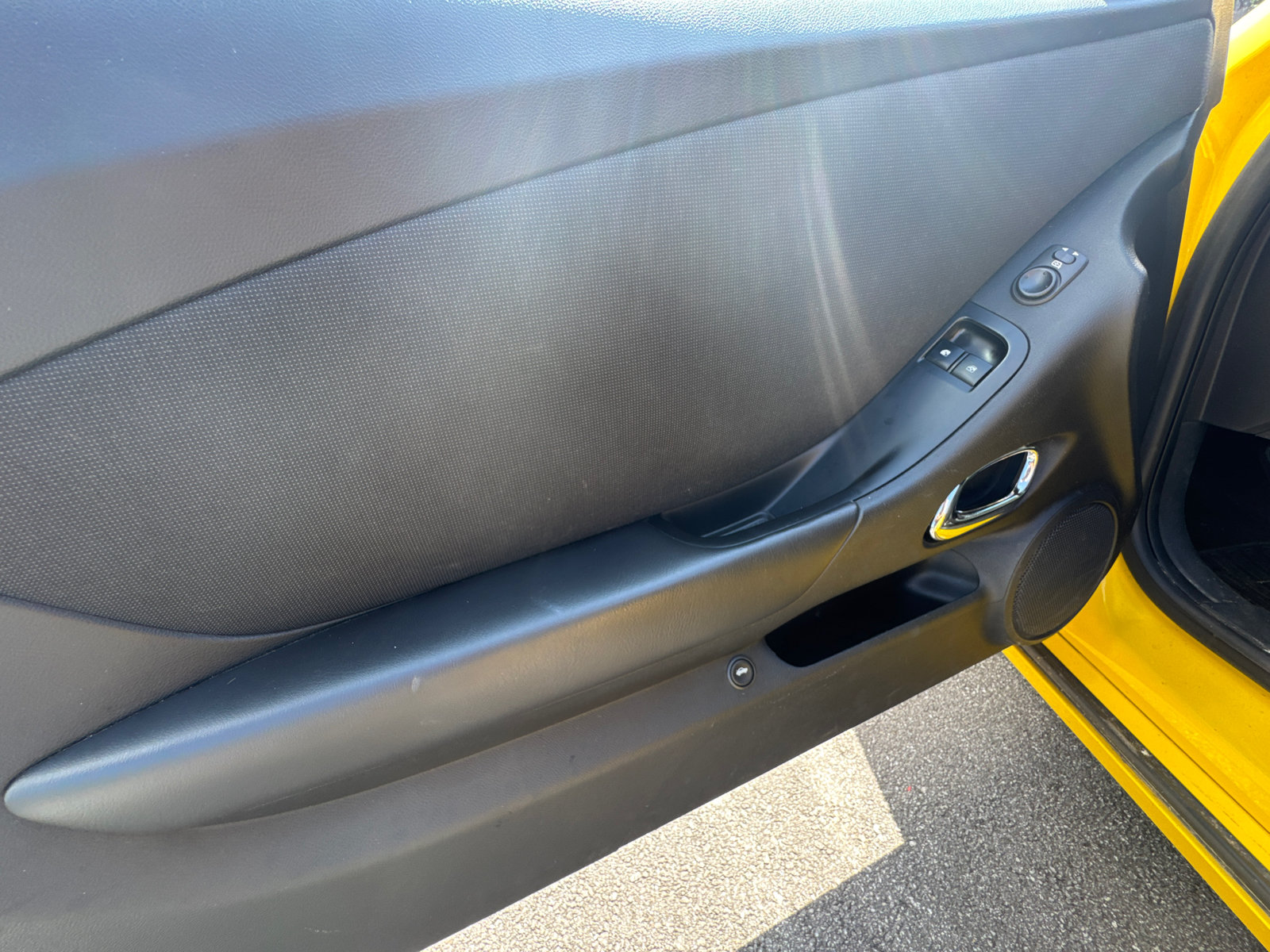 Used 2010 Chevrolet Camaro LT RWD image 8