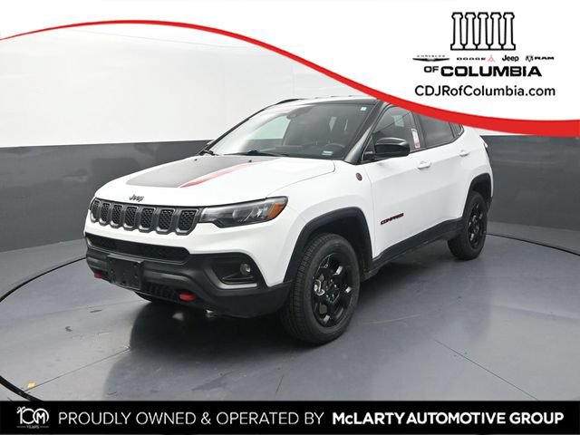Used 2023 Jeep Compass Trailhawk w/ Trailhawk Convenience Group AWD/4WD image 1