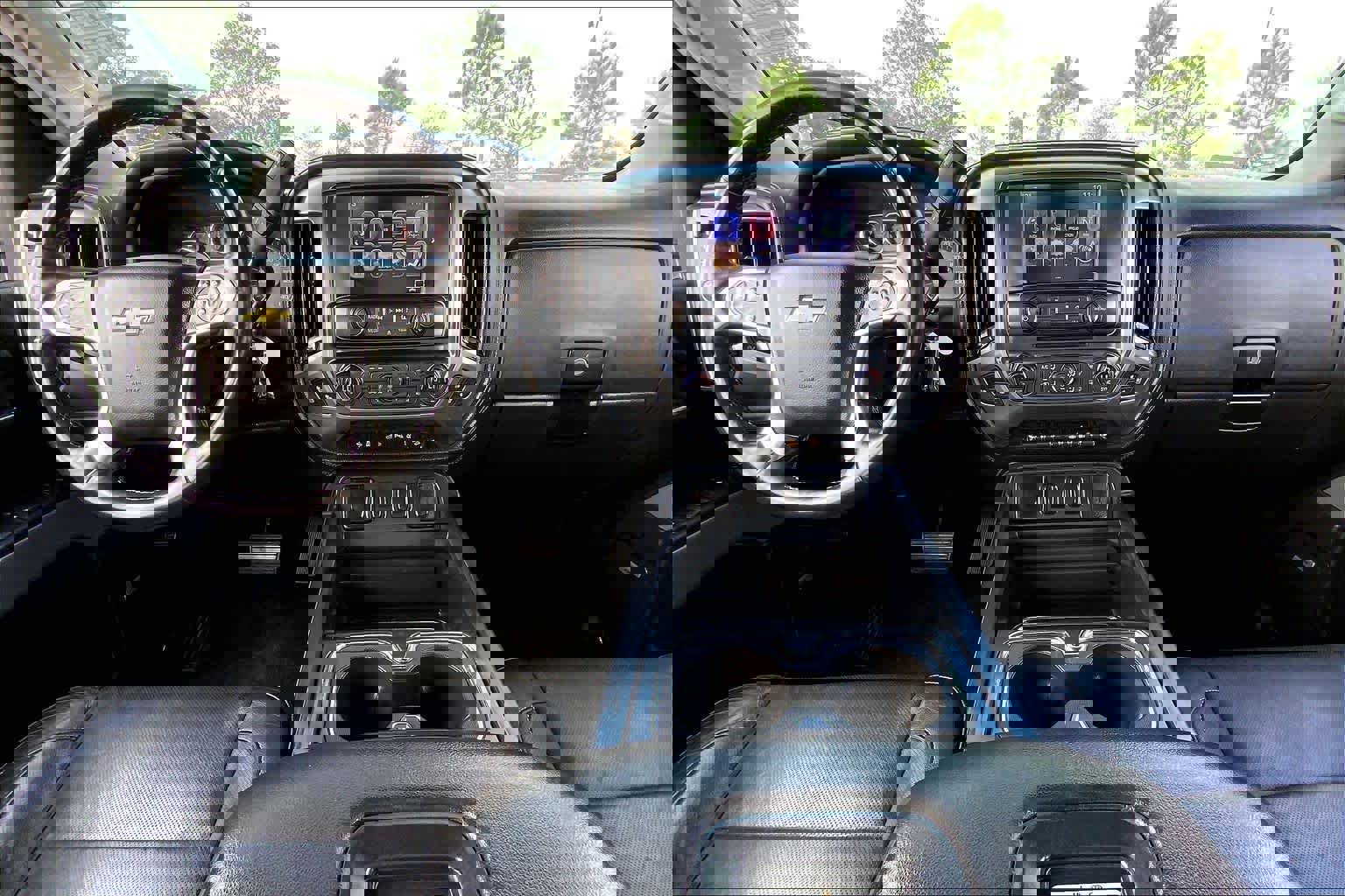 Used 2017 Chevrolet Silverado 2500 LTZ w/ Midnight Edition image 14