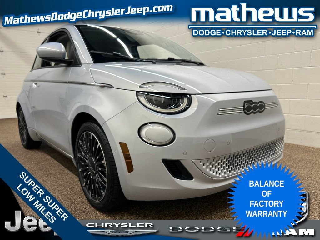 Used 2024 FIAT 500 e w/ Quick Order Package 21S LA FWD image 1
