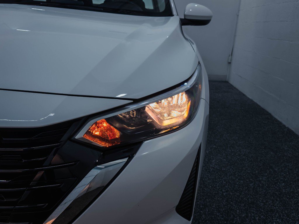 Used 2025 Nissan Sentra SV image 5