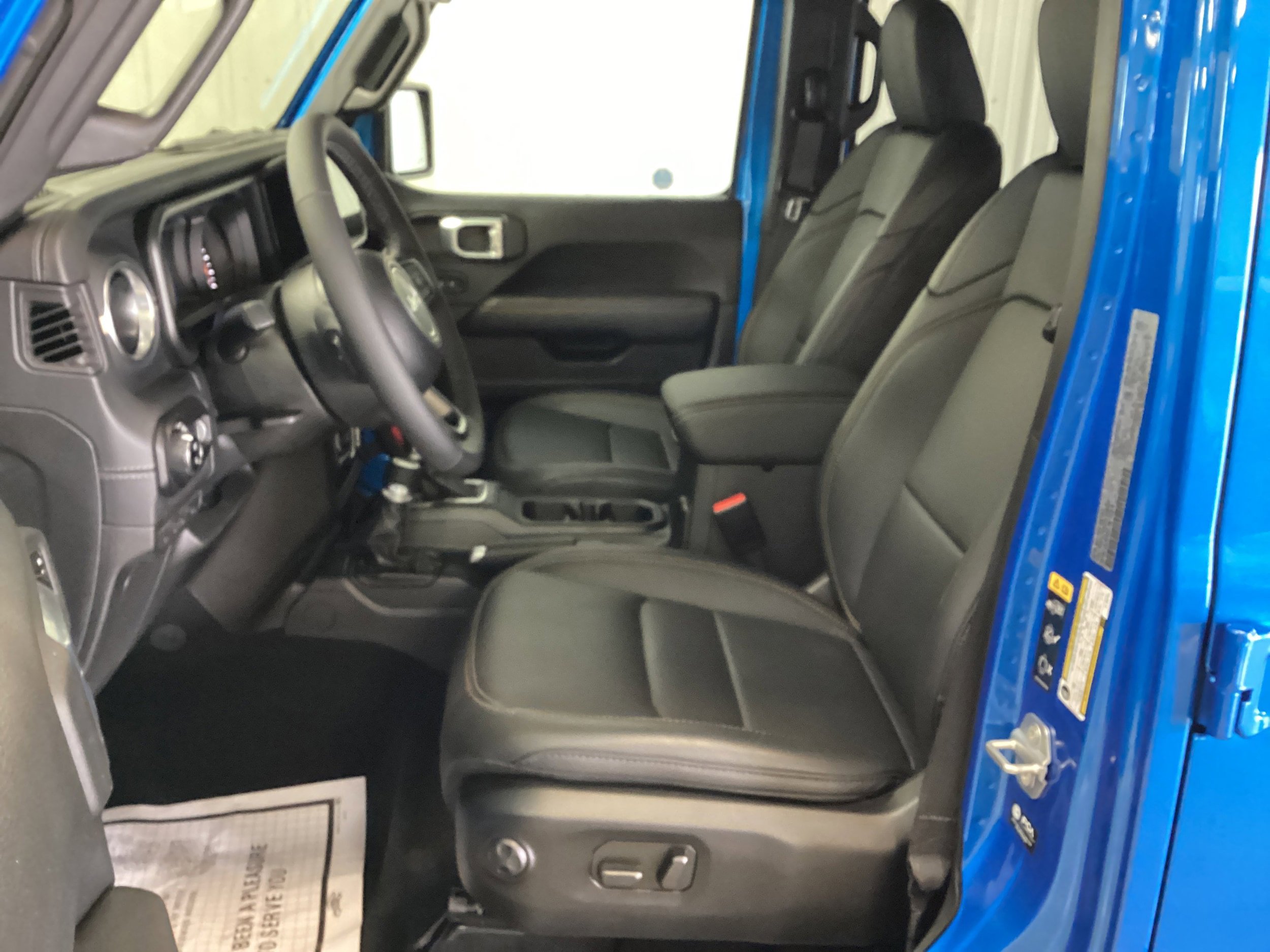 Used 2026 Jeep Gladiator Sport AWD/4WD image 14