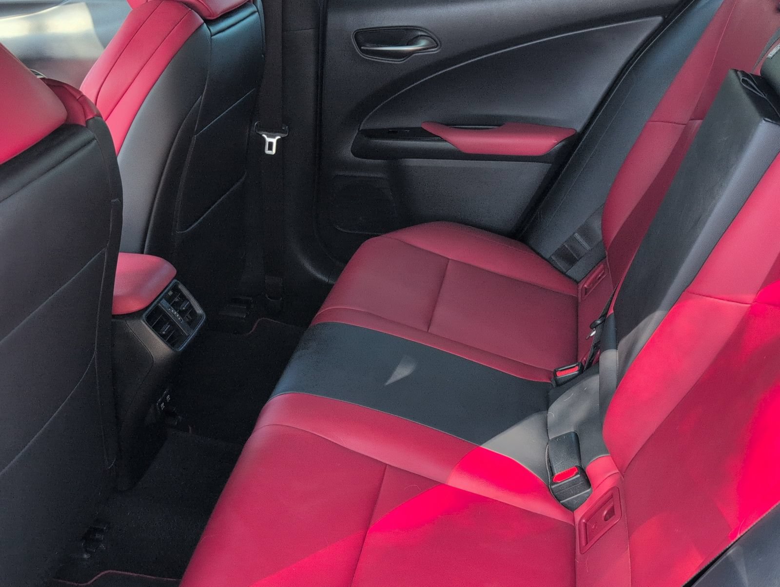 Used 2019 Lexus UX 200 F Sport w/ F Sport Premium Package FWD image 16