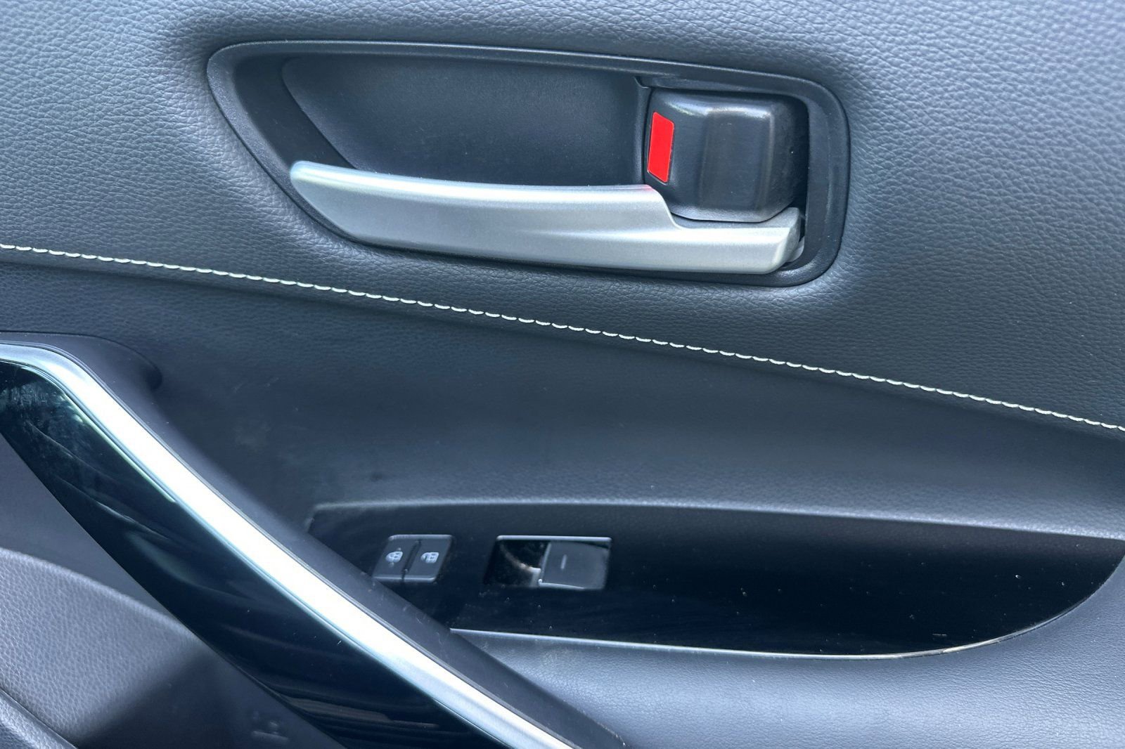 Used 2023 Toyota Corolla XSE FWD image 22